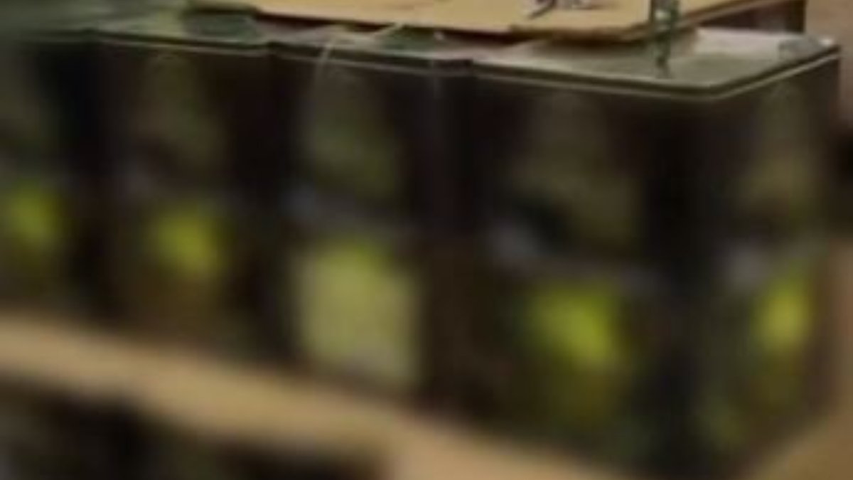 Denizli’de 16 tondan fazla kaçak yağ ele geçirildi