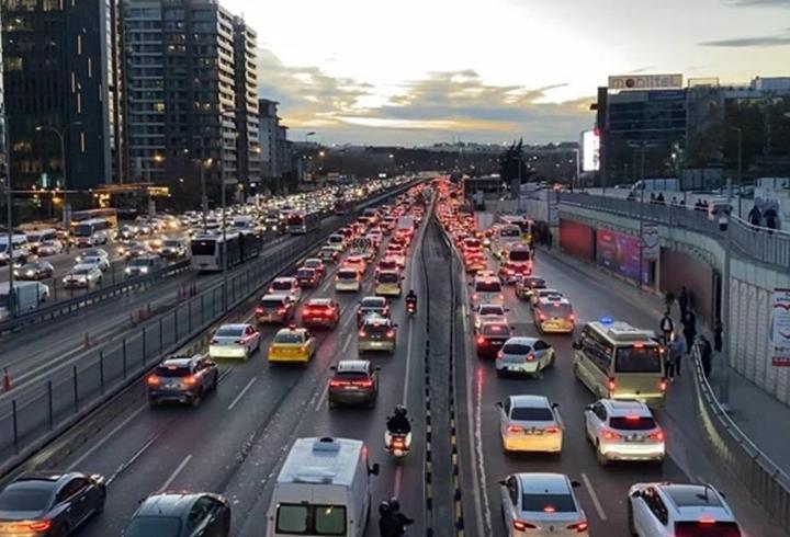 İstanbul’da trafik yoğunluğu yüzde 85’e çıktı