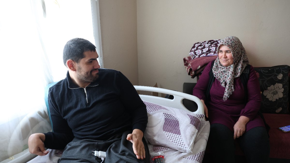 Adana’da 6 yaşında boynuna tel battı, hayatı karardı