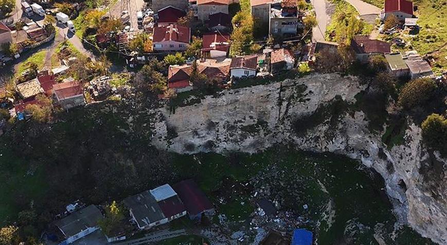 İstanbul’un uçurum mahallesi’nde şaşırtan hayat: Altı kaya, depreme dayanıklı