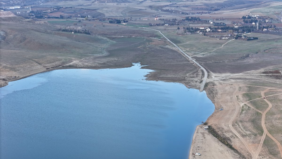 Eskişehir’de Keskin Barajı kuraklığa teslim olmak üzere