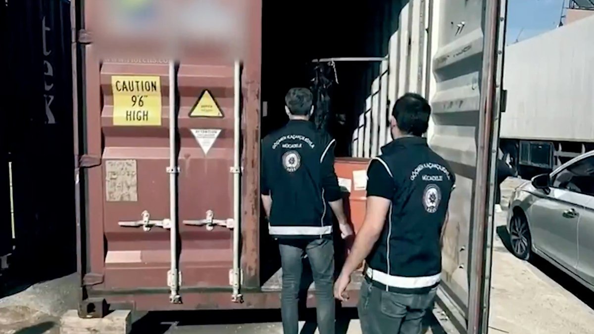 Mersin limanında 44 kaçak göçmen yakalandı: 9 organizatör tutuklandı