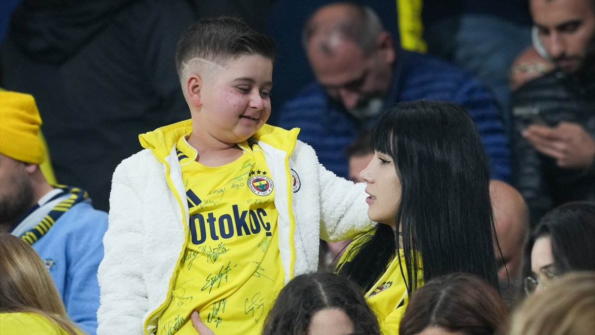 Lösemi hastası küçük Fenerbahçe taraftarının hayali gerçek oldu