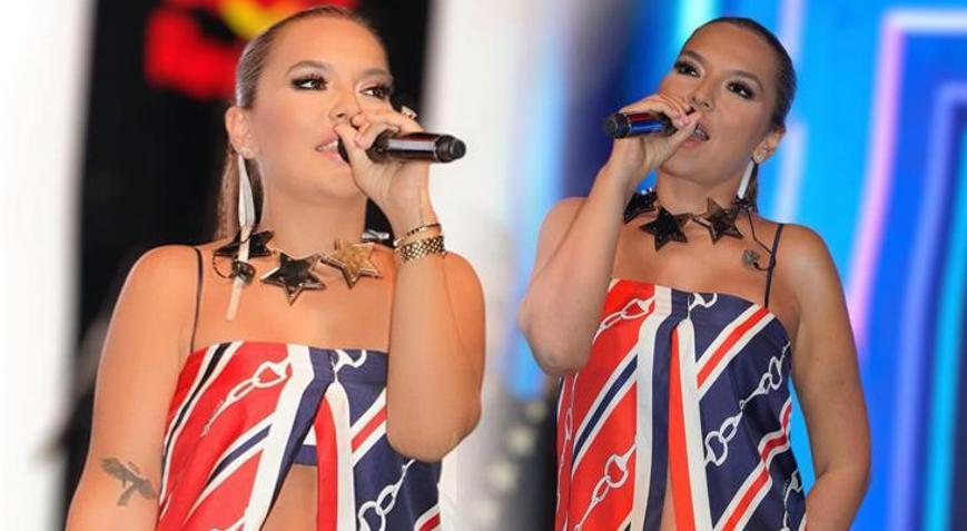 Demet Akalın’dan nostaljik paylaşım! Fotoğraftaki isim ünlü biri çıktı