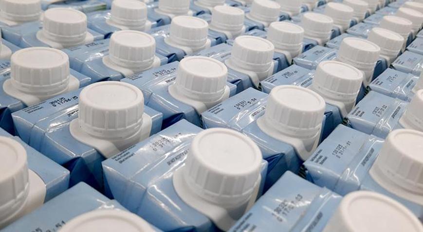 Yüzlerce kutu süt raflardan geri toplatılıyor! ‘Acilen imha edin’