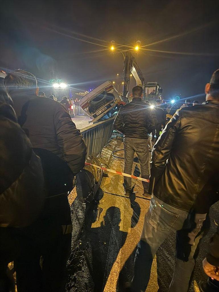 Afyonkarahisarda akılalmaz kaza: 1 ölü, 3 yaralı