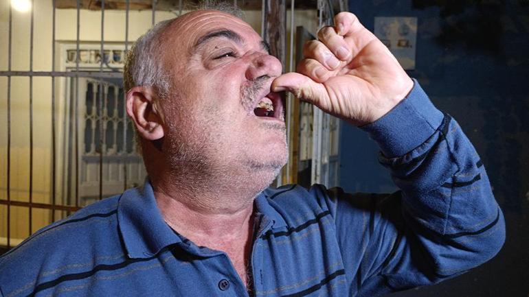 Adana’da komşu vahşeti: KOAH hastası babanın dişlerini kırdı, anne ile oğlunu bıçakladı