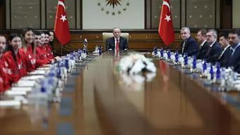Cumhurbaşkanı Erdoğan, çeşitli branşlardan başarılı sporcuları kabul etti