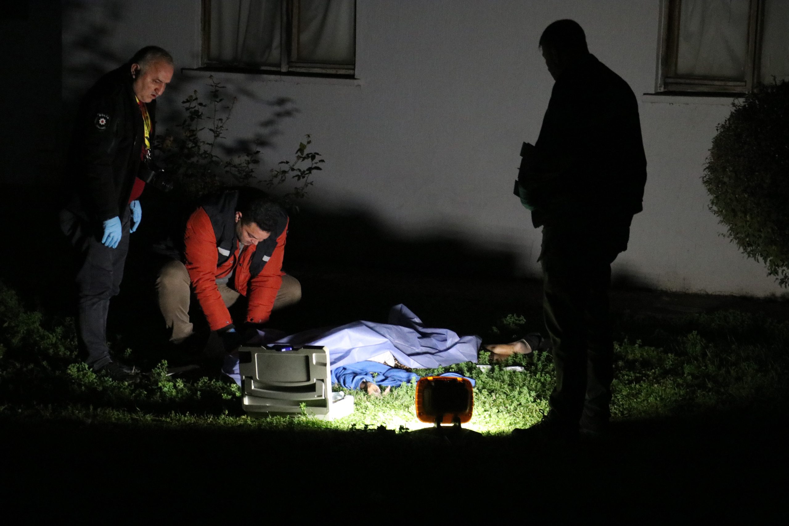 8’inci kattan düştü, evdeki eşine ölüm haberini polis verdi