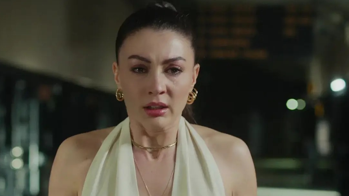 Burcu Özberk acı haberi duyunca yıkıldı: Sosyal medyadan duyurdu