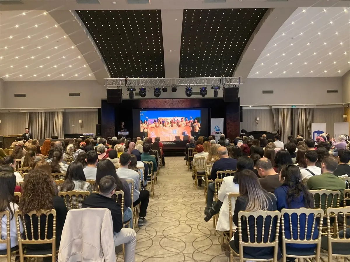 Eskişehir’de Dünya Gönüllüler Günü’nde LÖSEV gönüllüleri buluştu