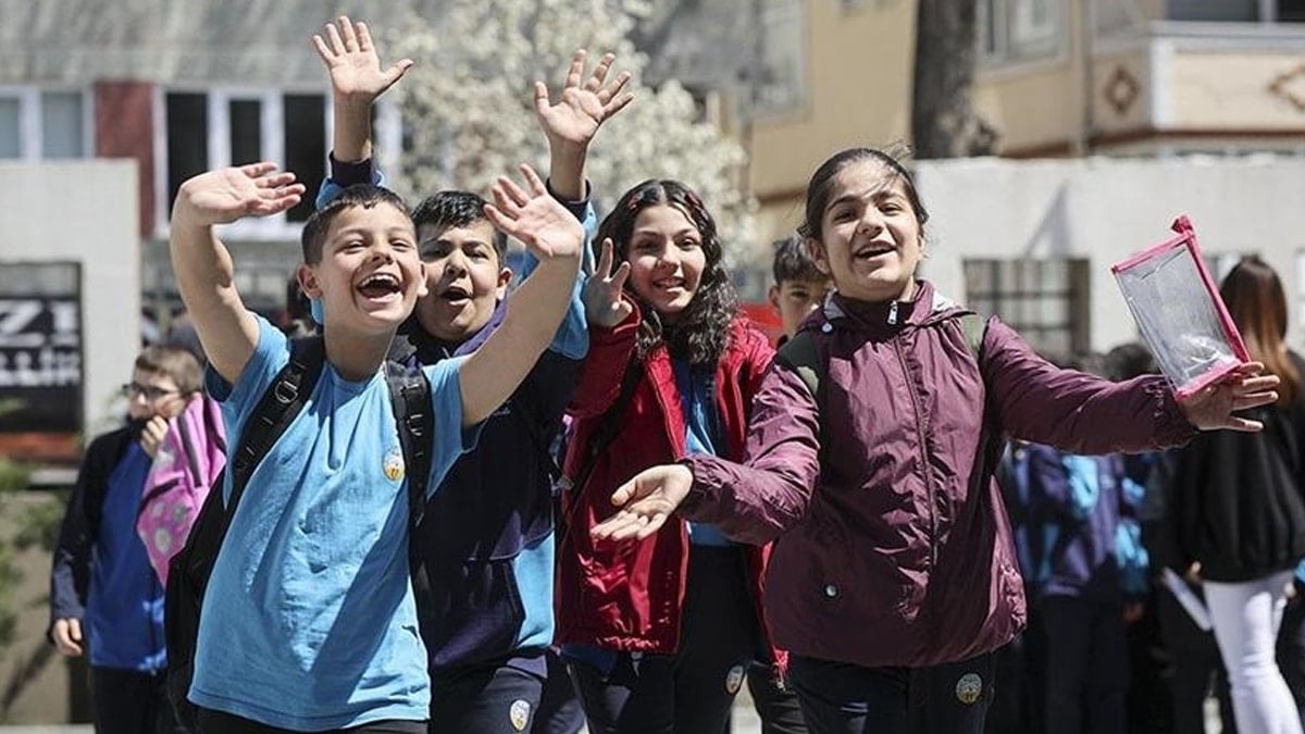 Milli Eğitim Bakanı’ndan ara tatil açıklaması