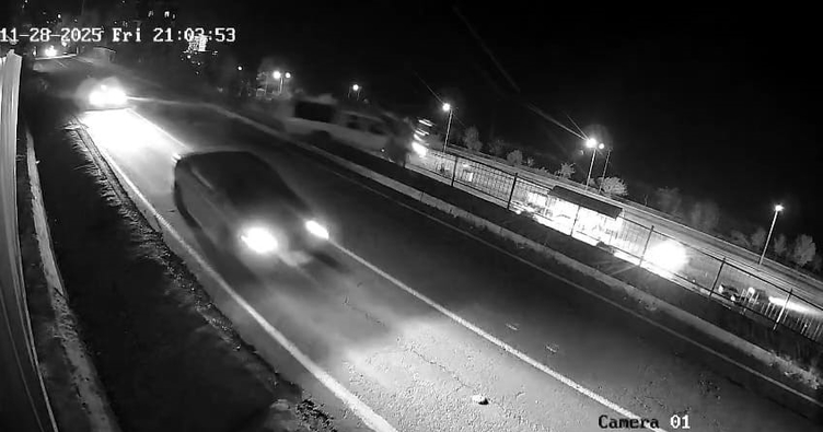 Rize’de kamyonet uçurumdan aşağı yuvarlanmıştı: Sürücünün öldüğü kaza kameraya anbean yansımış!