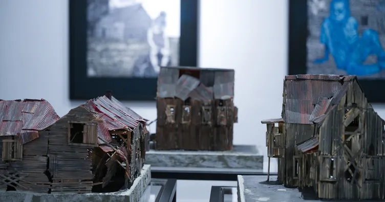 Sefa Çakır’ın “Kapıyı Dışarıdan Kapattım” isimli solo sergisi, VISION ART PLATFORM’DA!