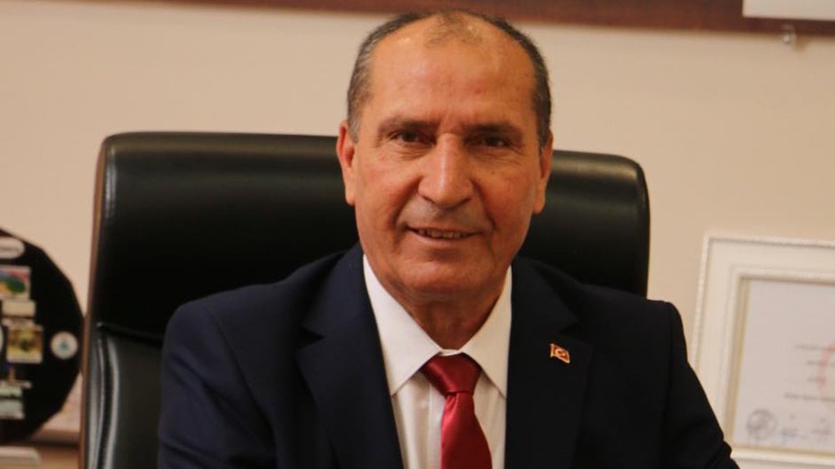 Bir belediye başkanı daha AKP’ye geçiyor