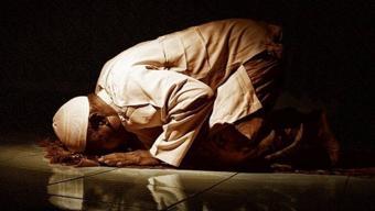 Yatsı namazı nasıl kılınır Yatsı namazı kaç rekat Yatsı namazı kılınışı Diyanet bilgileri