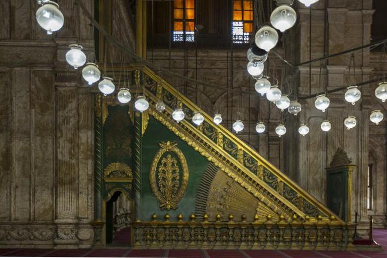 BERAT KANDİLİ NAMAZI: Berat Kandili Namazı Saat Kaçta Kılınır, Nasıl Berat Gecesi Kandil Namazı Kılınış Saati