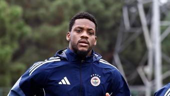 Fenerbahçeden ayrılan Jhon Duran, resmi sözleşmeye imzayı attı