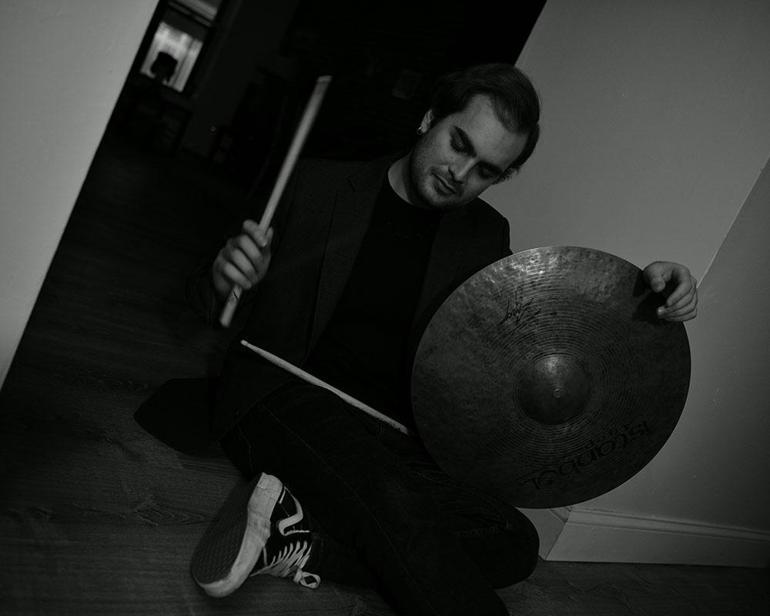 Kerem Seçkin: Trendlerin Ötesinde Bir Müzikal Vizyon