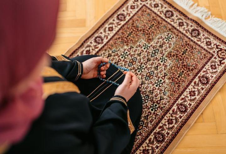 KANDİL NAMAZI KILINIŞI: Berat Kandili Namazı Nasıl Kılınır, Kaç Rekat? 6,12 ve 100 Rekatlık Berat Kandili Namazı Nasıl Kılınır?