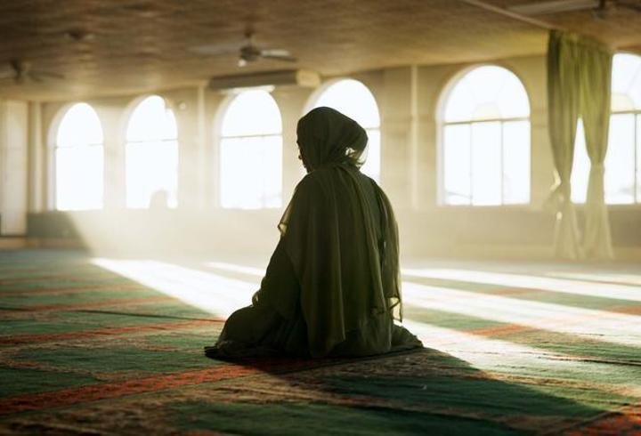 BERAT KANDİLİ DUALARI | Berat Gecesi Okunacak Dualar Neler, Hangi Dualar Okunur? Kandilde Nasıl Dua Edilir?