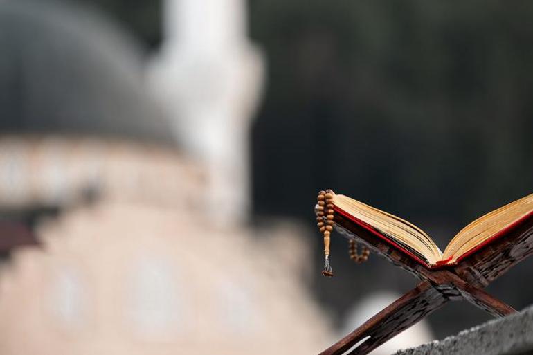 BERAT KANDİLİ SURELERİ, ZİKİRLERİ, TESBİHLERİ| Berat gecesinde çekilecek tesbihler, zikirler ve okunacak sureler