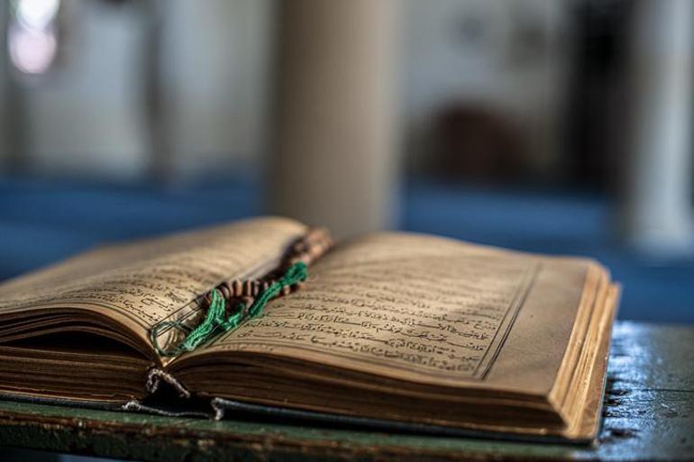 BERAT KANDİLİ DUALARI | Berat Gecesi Okunacak Dualar Neler, Hangi Dualar Okunur Kandilde Nasıl Dua Edilir