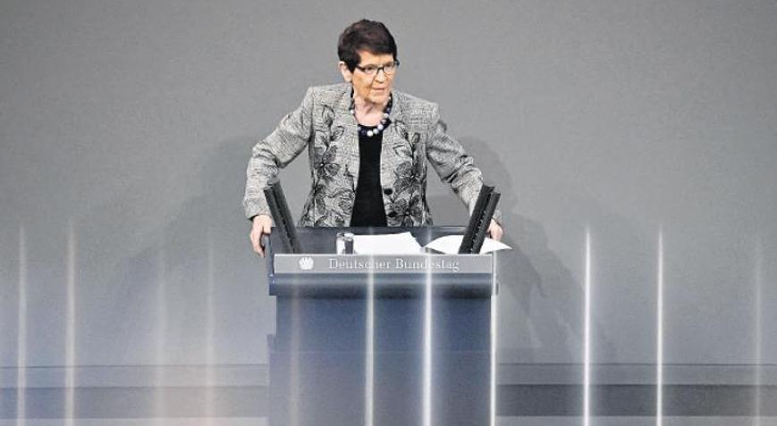 Alman siyaseti önemli ismini yitirdi