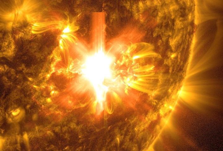 Güneş’te art arda dört büyük patlama