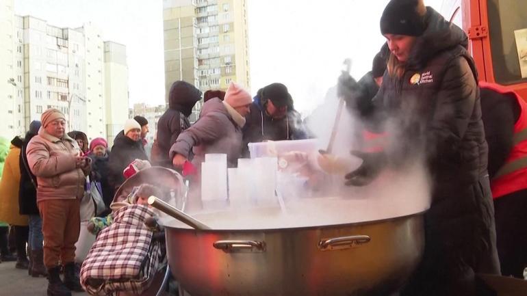 Ukrayna’da dondurucu kış: Savaş kadar acımasız