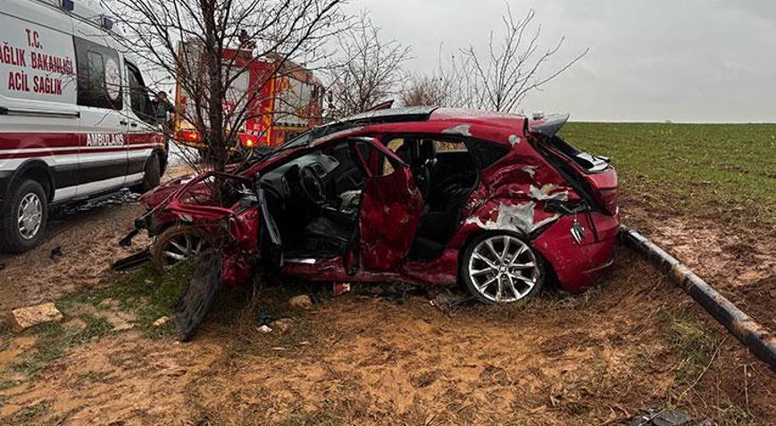 Mardin’de TIR ile otomobil çarpıştı! 2 ölü 3 yaralı