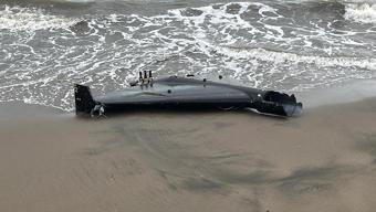 ORDUDA KIYIYA İHA PARÇASI VURDU İnsansız hava aracı parçası incelemeye alındı