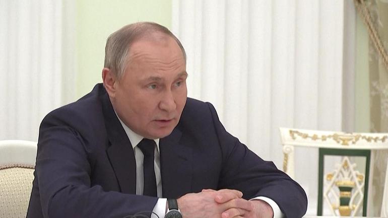 Macron’dan uyarı: “ABD’ye karşı uyanmazsak 5 yıl içinde yok olacağız”