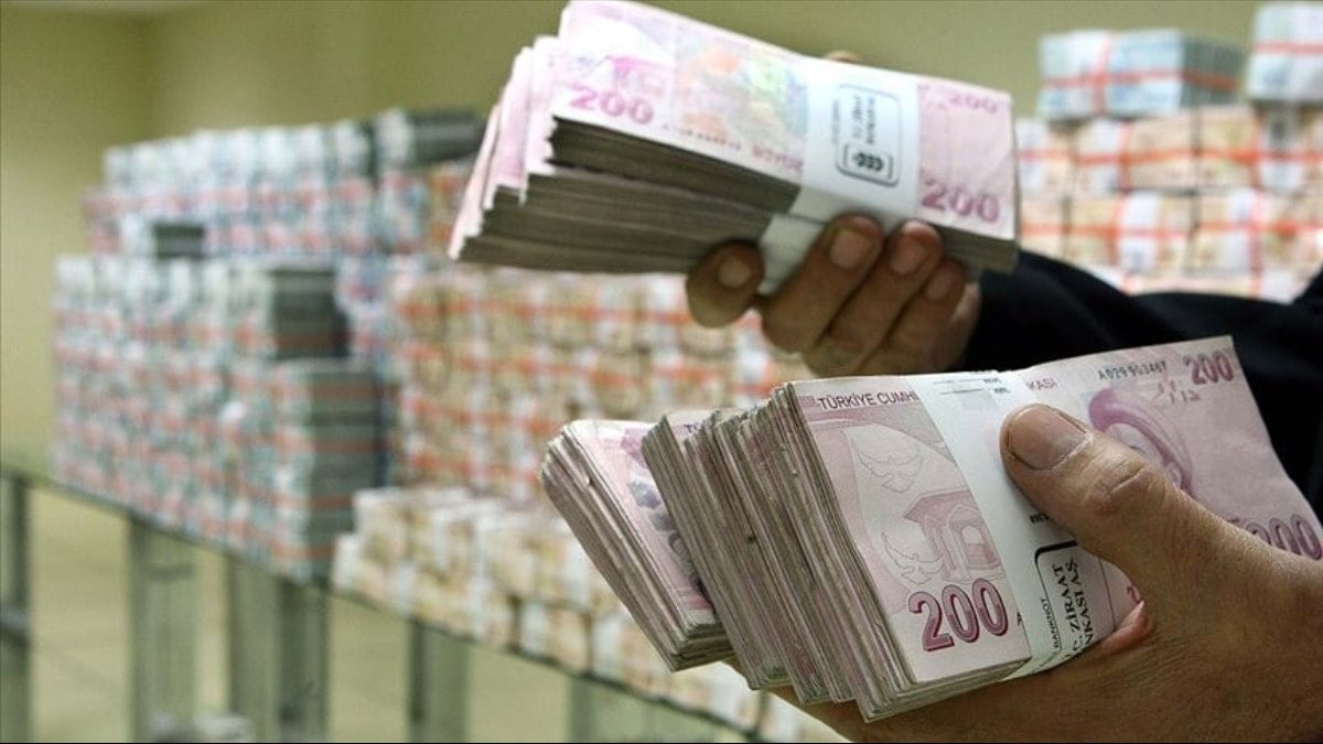 ‘Kaynak yok’ diyenler, faize 1 ayda 454 milyar ödedi