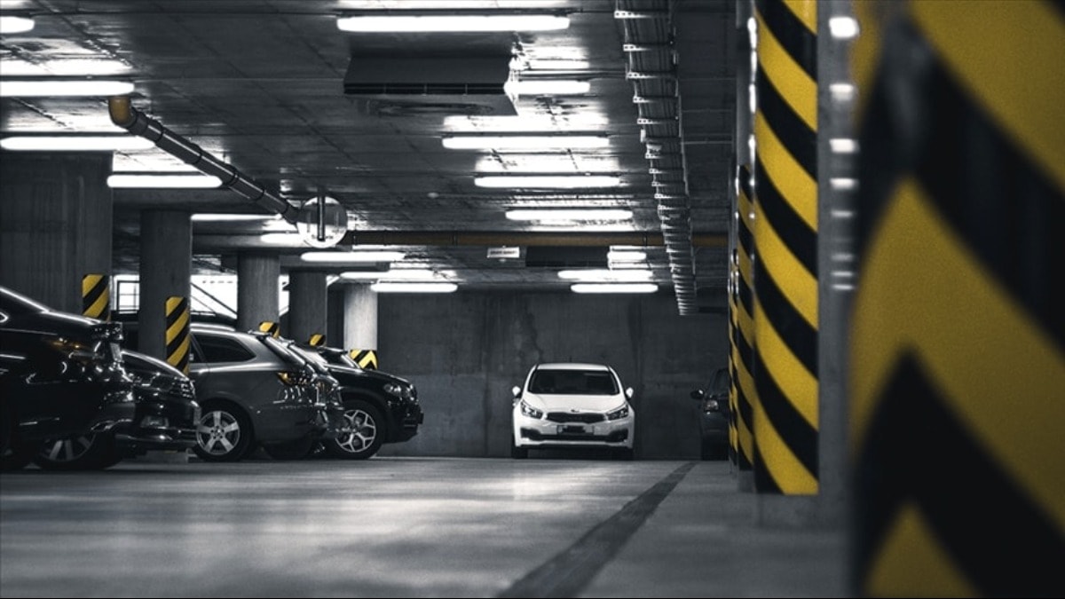 Kiracıları kızdıran yazı! Otopark tartışmaları alevlendi