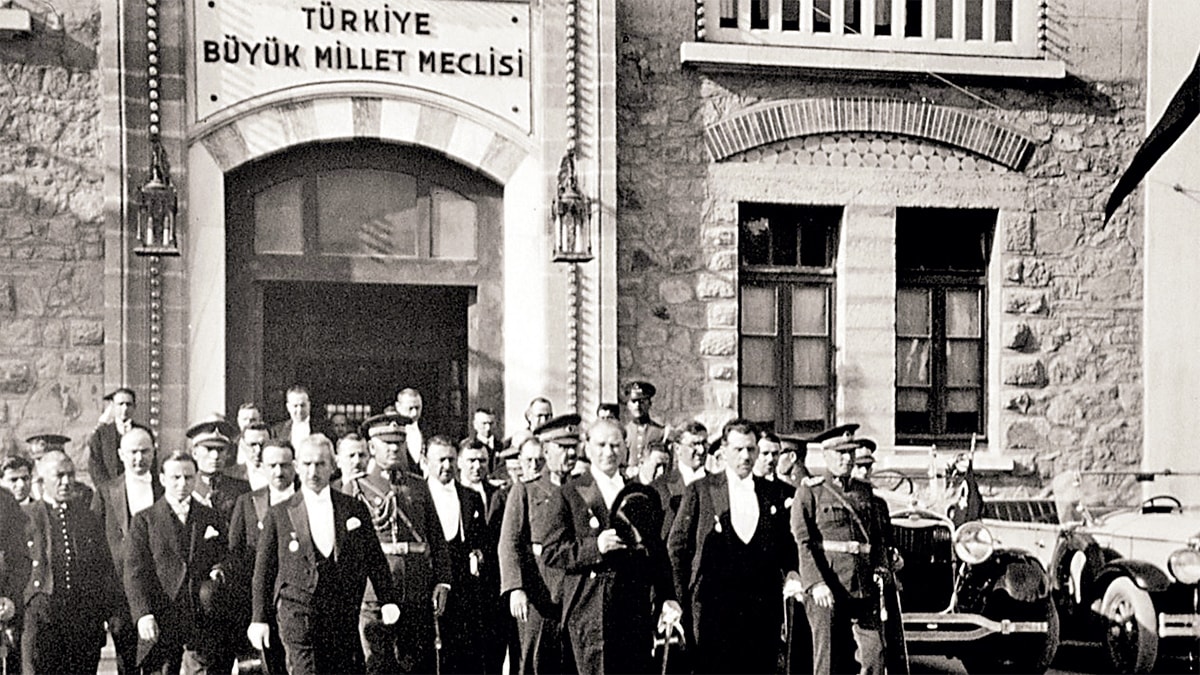 MEB şimdi de TBMM’den Türkiye kelimesini sildi