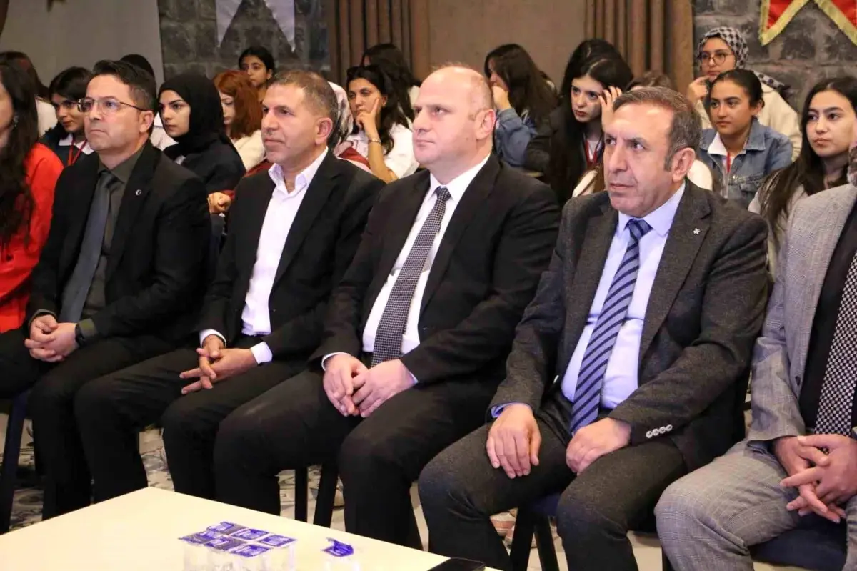 Diyarbakır’da “Maziden Atiye” programı düzenlendi