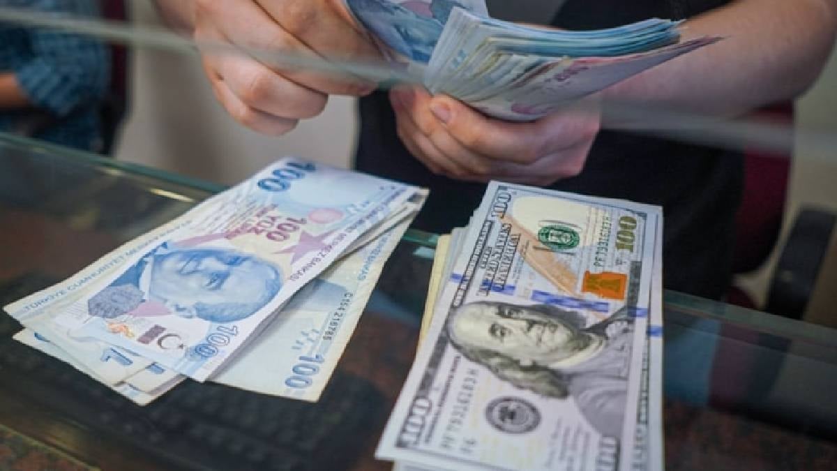 Döviz kurları hareketli: Dolar haftaya sınırlı yükselişle başladı