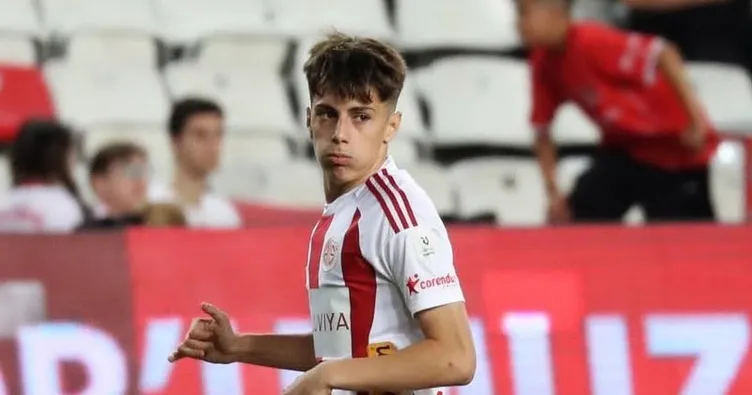 Fenerbahçe’den gençlik hamlesi! Antalyaspor’dan 5 genç transfer edildi