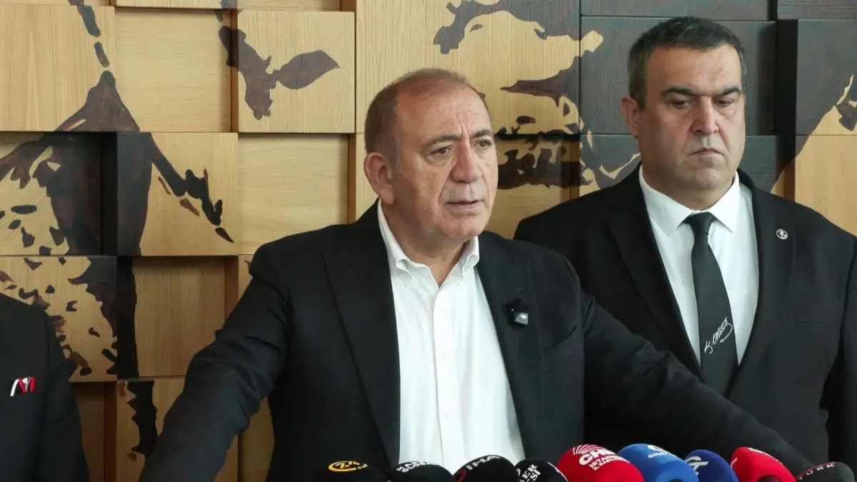 Gürsel Tekin: Kimsenin gücü Cumhuriyet Halk Partisi’nin kurumsal kimliğini kirletemez