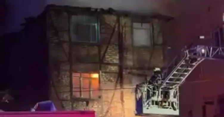 İzmit’te ahşap ev alevlere teslim oldu