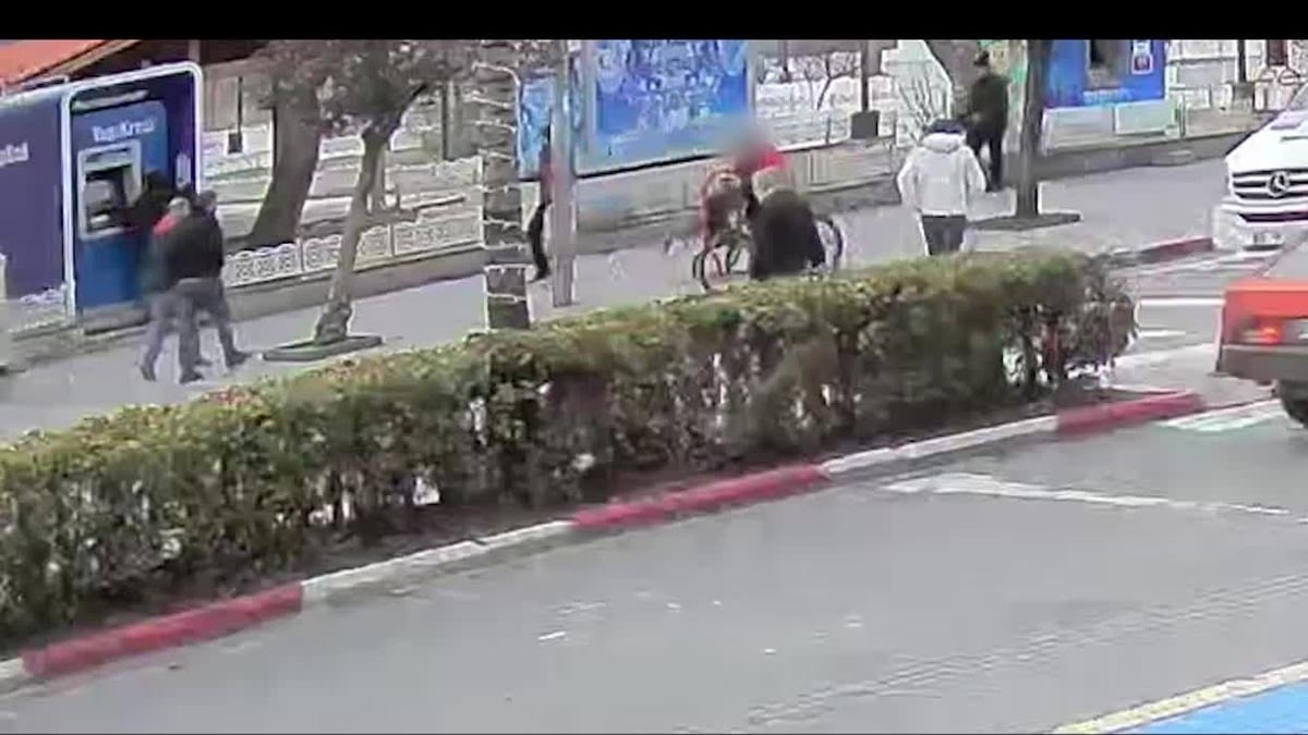 Kayıp çantayı teslim etmedi, görevinden oldu