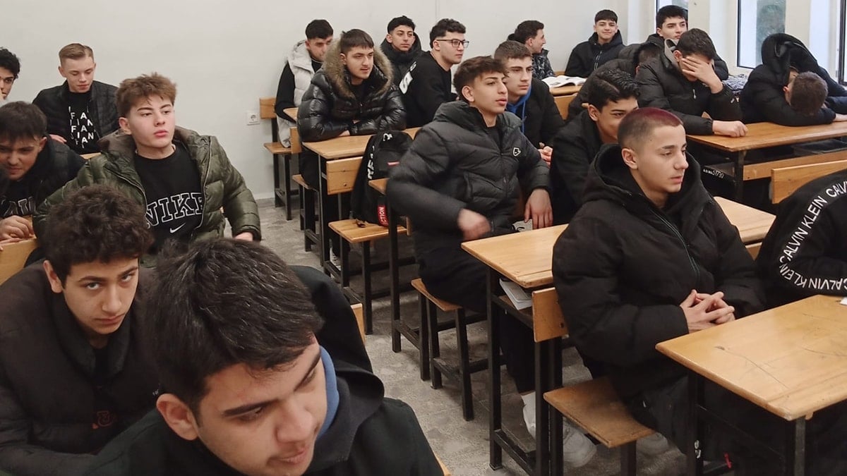 MESEM’lerin başarısız görünmemesi için sınav sorularını dağıtmışlar!