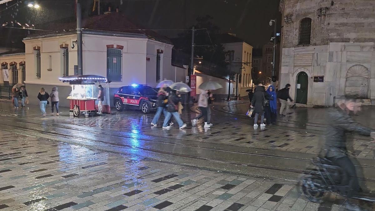 İstanbul’da gece saatlerinde sağanak etkili oldu