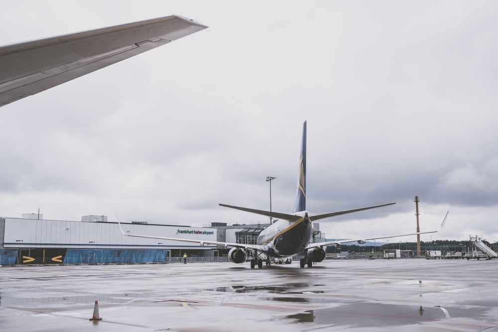 Dev hava yolu şirketinin ‘kot pantolon’ paylaşımı alay konusu oldu