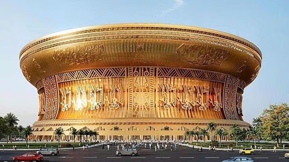 Ne Katar Ne Suudi Arabistan: Futbolla adı anılmayan ülke dünyanın en büyük stadını inşa ediyor