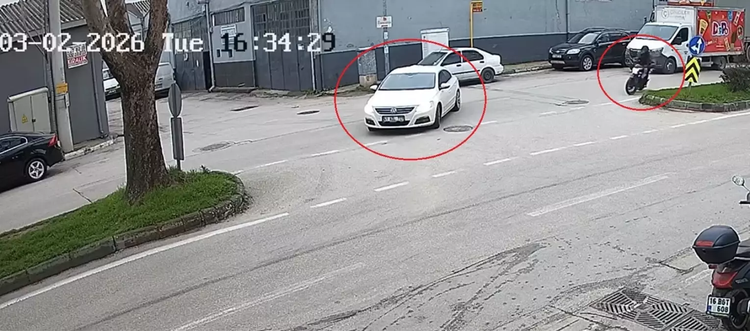 Yaralı motosiklet sürücüsüne yardım etmek yerine otomobilindeki hasara baktı