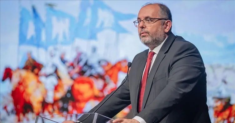 Kılıçlı yemin töreni üzerinden kirli provokasyon! MSÜ Rektörü Erhan Afyoncu iddiaları yalanladı: FETÖ’cüler yalanlarına devam ediyor