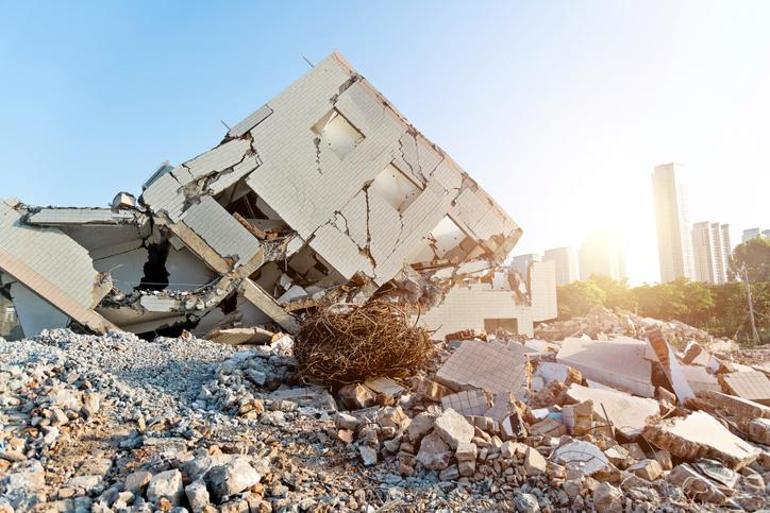 RÜYADA DEPREM OLDUĞUNU GÖRMEK NE ANLAMA GELİR Rüyada deprem yaşamak, hissetmek neye yorumlanır