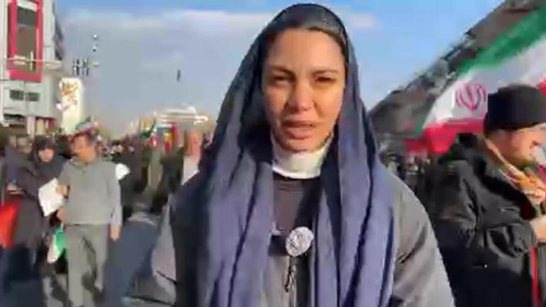 İranda bombalar altında Mücteba Hamaney mitingi